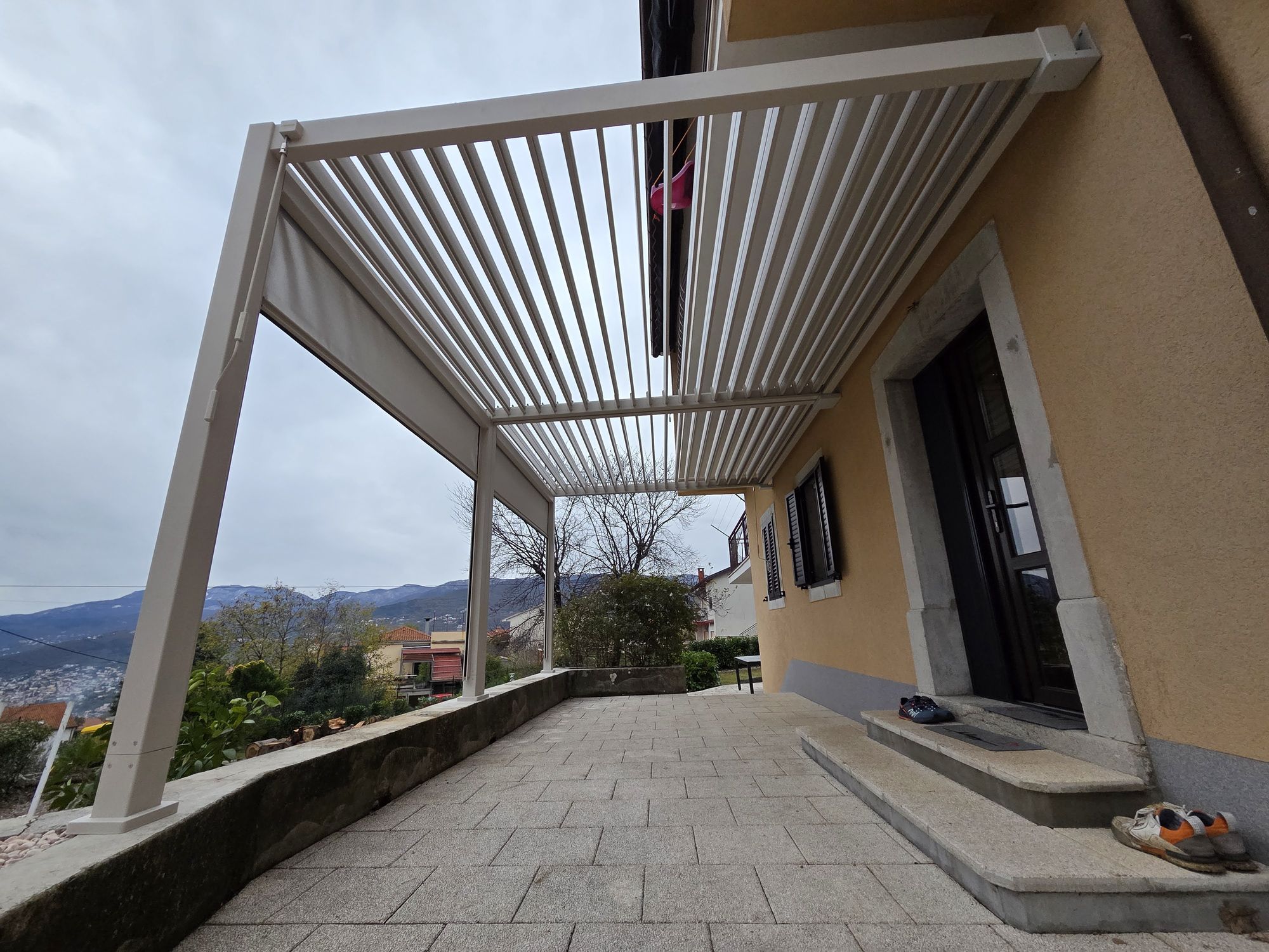 Bioklimatska pergola — Pergola Lux